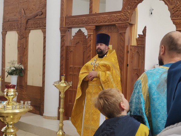 Начало регулярных богослужений в Казанском храме д. Гореносово