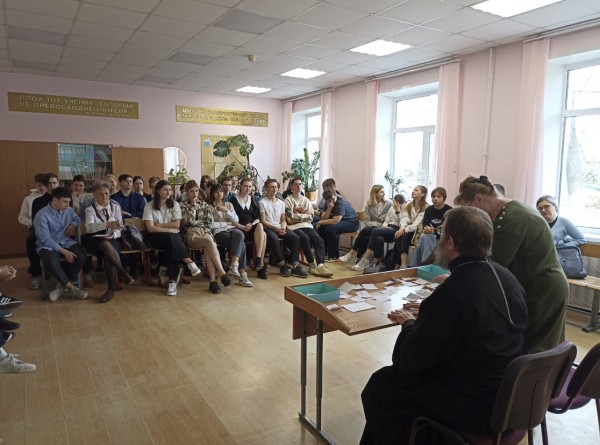Акция «100 вопросов священнику» в Красногорске
