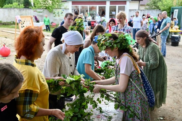 Уличный праздник на территории Никольского храма г. Красногорска
