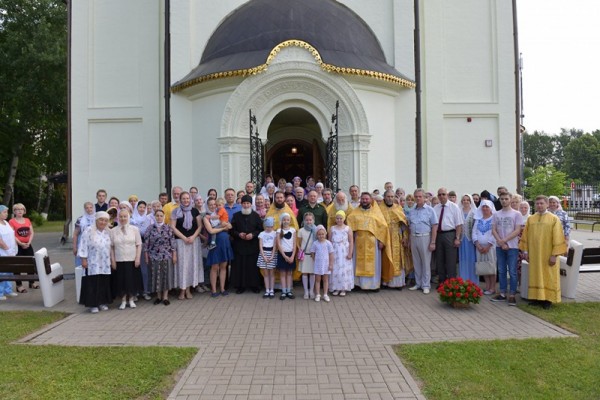 Престольный праздник в храме святителя Луки Крымского