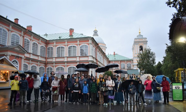 Поездка Ушаковского хора мальчиков и юношей Успенского храма г. Красногорска в Санкт-Петербург