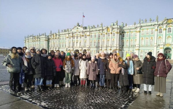 Поездка Старшего хора девочек ДЦМШ в Санкт-Петербург