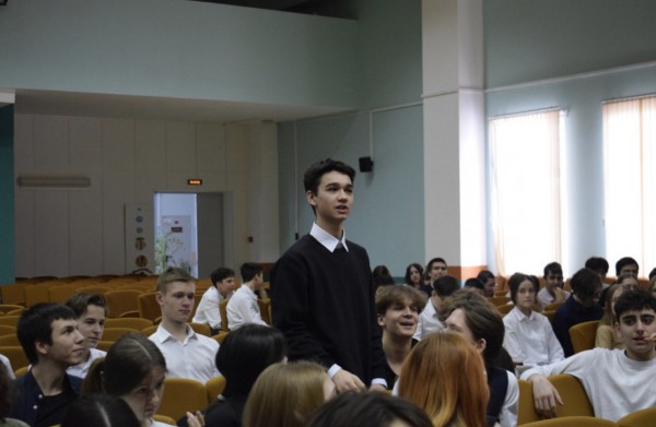 Встреча со священником в Средней школе №18 г. Красногорска