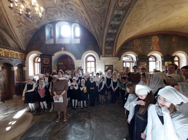 Богослужебный день в Свято-Георгиевской гимназии г. Красногорска
