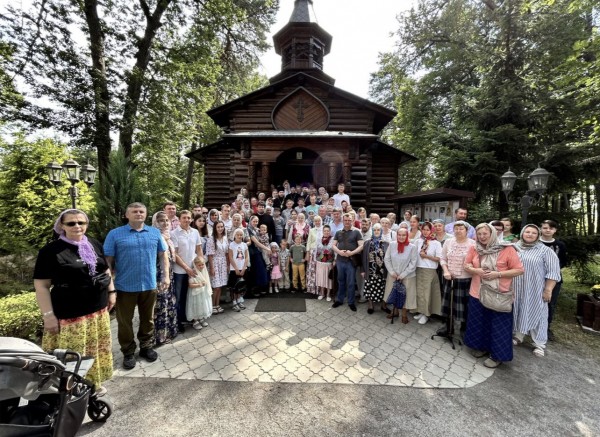 Память священномученика Петра (Голубева) в c. Петрово-Дальнее