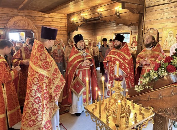 Память священномученика Петра (Голубева) в c. Петрово-Дальнее