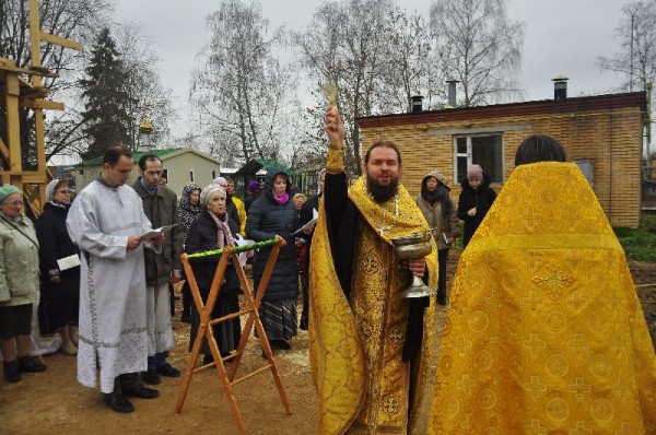 Освящение креста и главки в Степановском