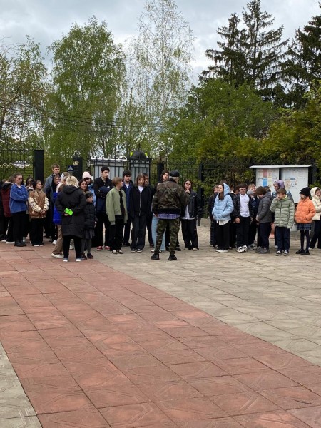 Гости в Никольском храме с. Ангелово