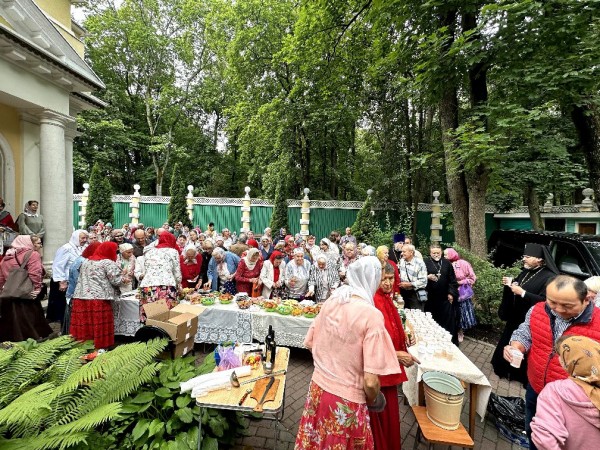 Праздничное архиерейское богослужение в Ильинском