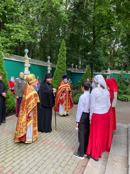 Праздничное архиерейское богослужение в Ильинском