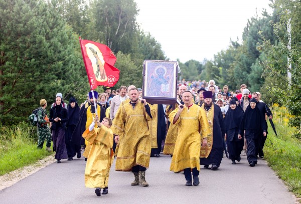 Празднование памяти святителя Николая в селе Дмитровское