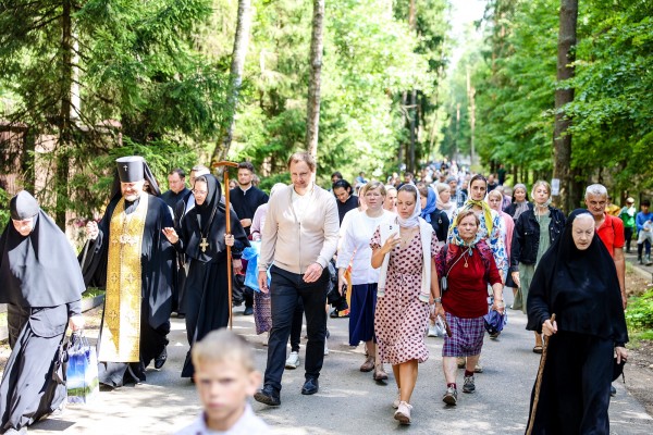 Празднование памяти святителя Николая в селе Дмитровское