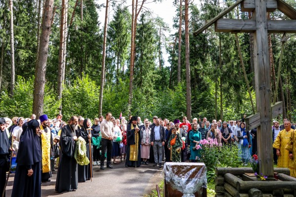 Празднование памяти святителя Николая в селе Дмитровское