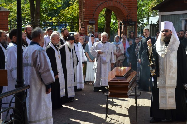 Отпевание протоиерея Сергия Резникова