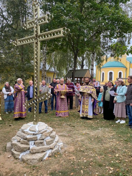 Освящение поклонного Креста в селе Ангелово