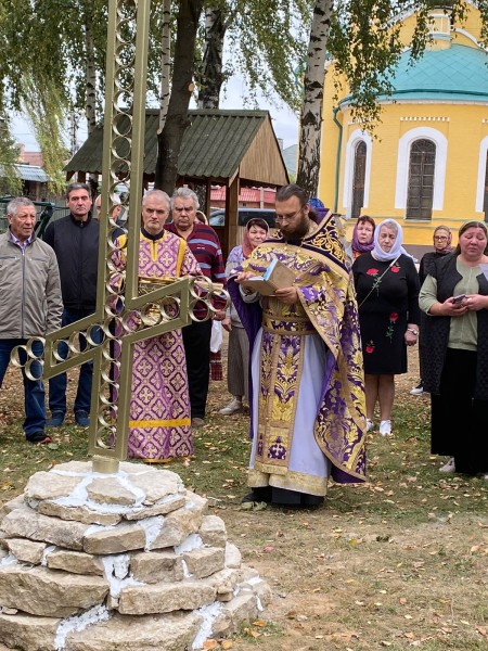 Освящение поклонного Креста в селе Ангелово