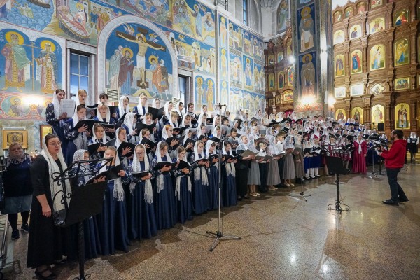 Поездка Старшего хора девочек ДЦМШ на Сергиевский хоровой собор в Нижний Новгород