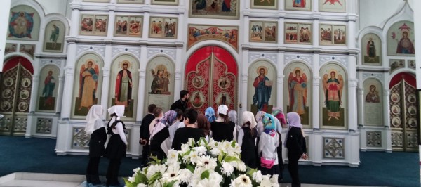 Гости в Михаило-Архангельском храме пгт. Путилково