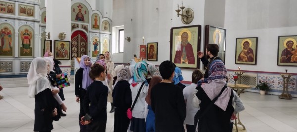 Гости в Михаило-Архангельском храме пгт. Путилково