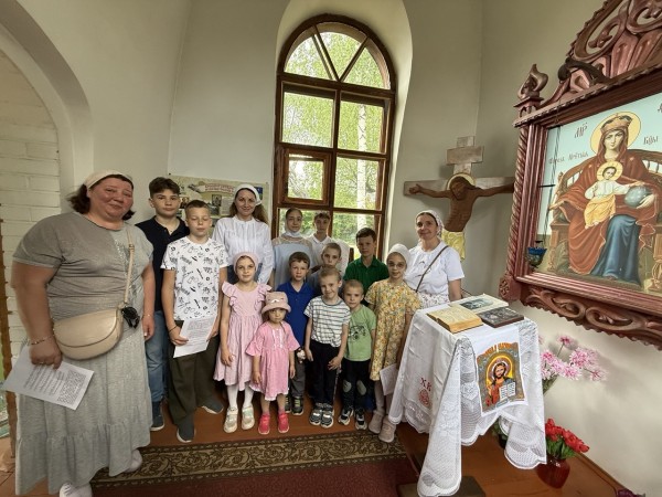 Поездка воспитанников Воскресной школы Никольского храма с. Ангелово в музей «Железное Царство»