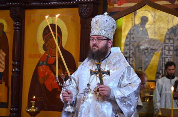 Архиерейское богослужение в Успенском храме Красногорска