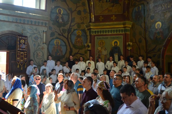 Выпускной акт ДЦМШ в Успенском храме г. Красногорска