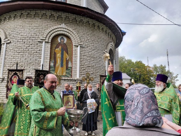 Престольный праздник в Данииловском храме Нахабино