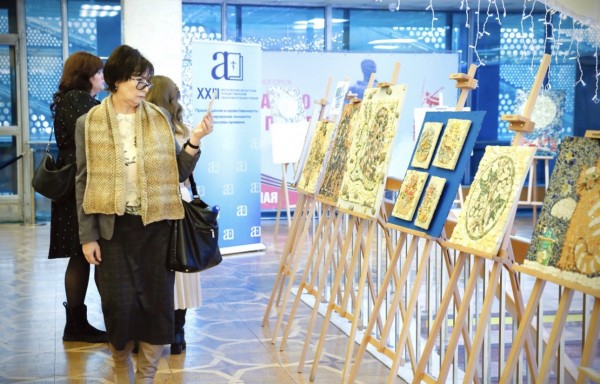 Выставка на закрытии XXIII Рождественских образовательных чтений