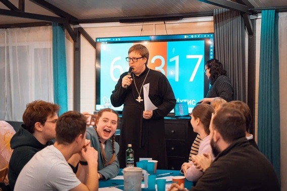 Состоялась третья игра зимнего сезона игр «Что? Где? Когда?» в Красногорском благочинии