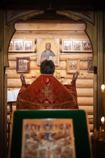 В день памяти Собора новомучеников и исповедников Подмосковных в храме новомучеников Красногорских в п. Нахабино состоялось торжественное богослужение