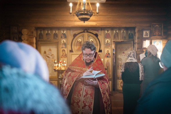 В день памяти Собора новомучеников и исповедников Подмосковных в храме новомучеников Красногорских в п. Нахабино состоялось торжественное богослужение