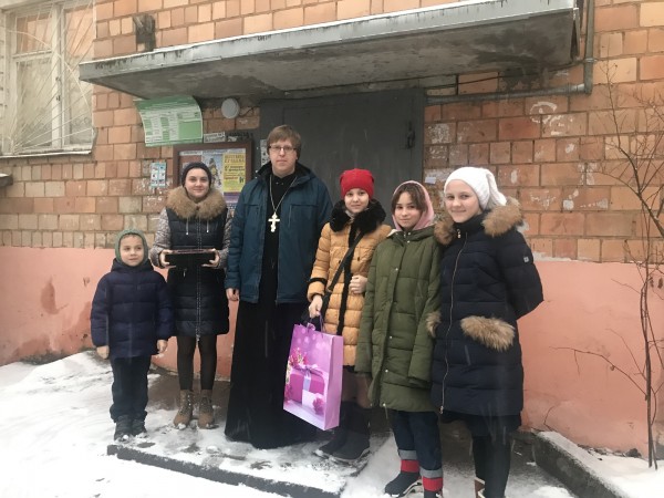 Поздравление блокадников в Красногорском благочинии