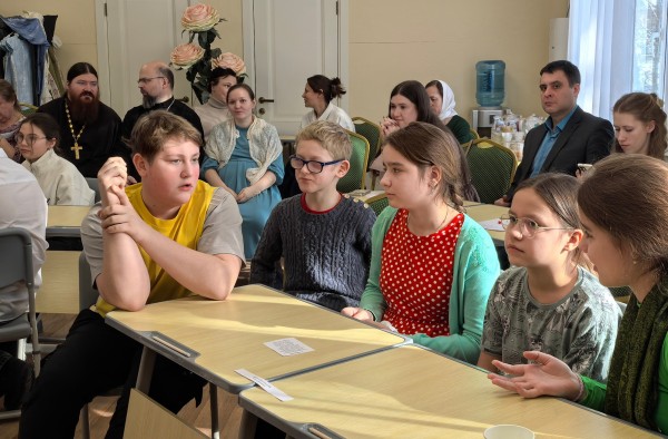 Конкурс театральных коллективов Воскресных школ «Слава в вышних Богу и на земле мир, в человецех благоволение» в Красногорском благочинии