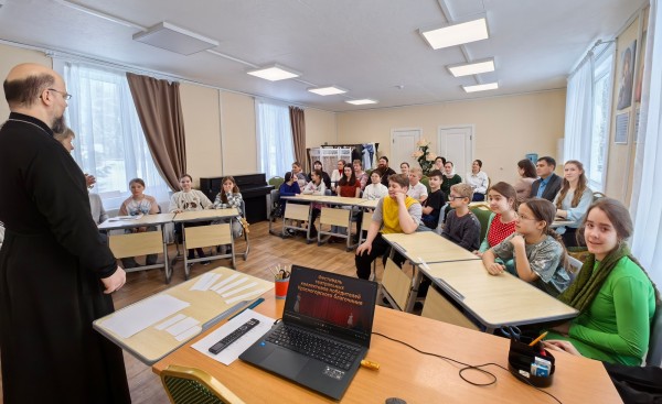 Конкурс театральных коллективов Воскресных школ «Слава в вышних Богу и на земле мир, в человецех благоволение» в Красногорском благочинии