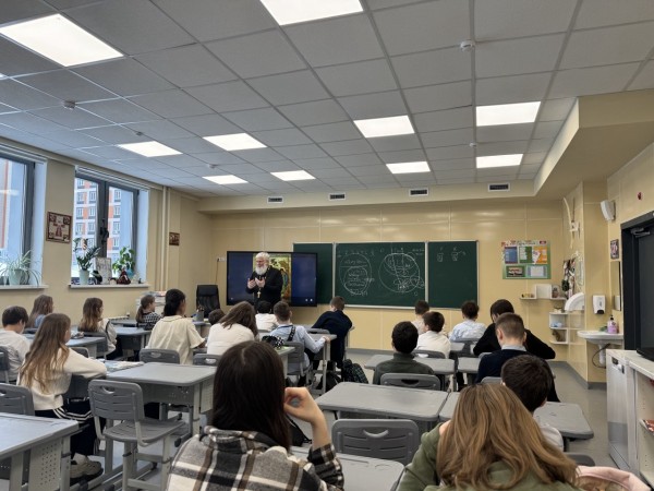 Встреча со школьниками в образовательном центре «Лидер» п. Нахабино