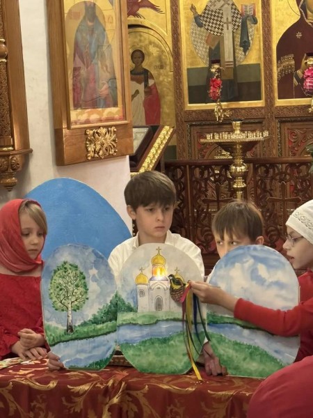 Детский Пасхальный праздник в храме Архангела Михаила в поселке Архангельское