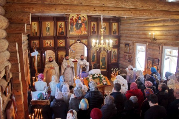 Первая служба в новом храме в Степановском