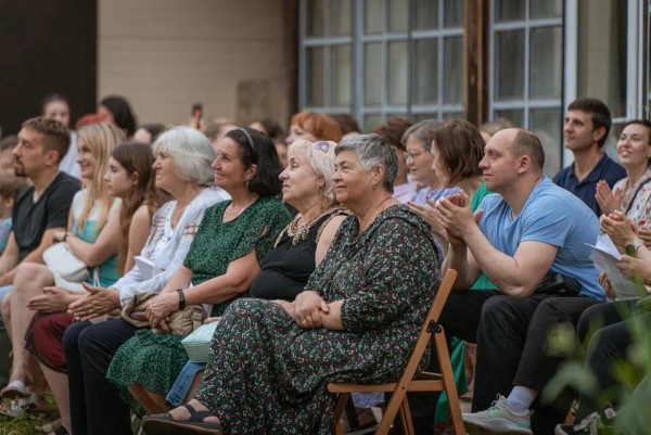 В Георгиевском храме пос. Нахабино прошел концерт Академического хора Подольской филармонии, посвященный Дню России