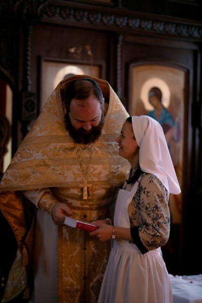 В Знаменском храме д. Марьино состоялось посвящение в сестры милосердия