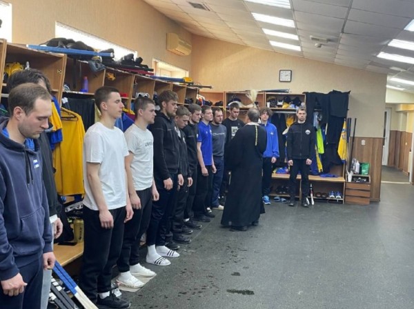 Благословение игроков хоккейного клуба «Зоркий»