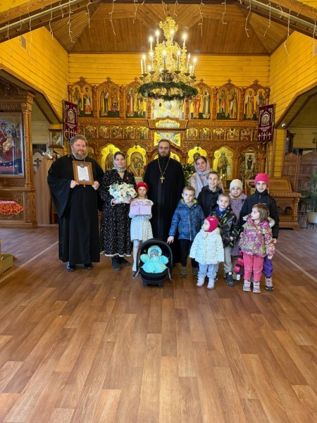 Поздравление священника Антония с матушкой Екатериной Сухановых